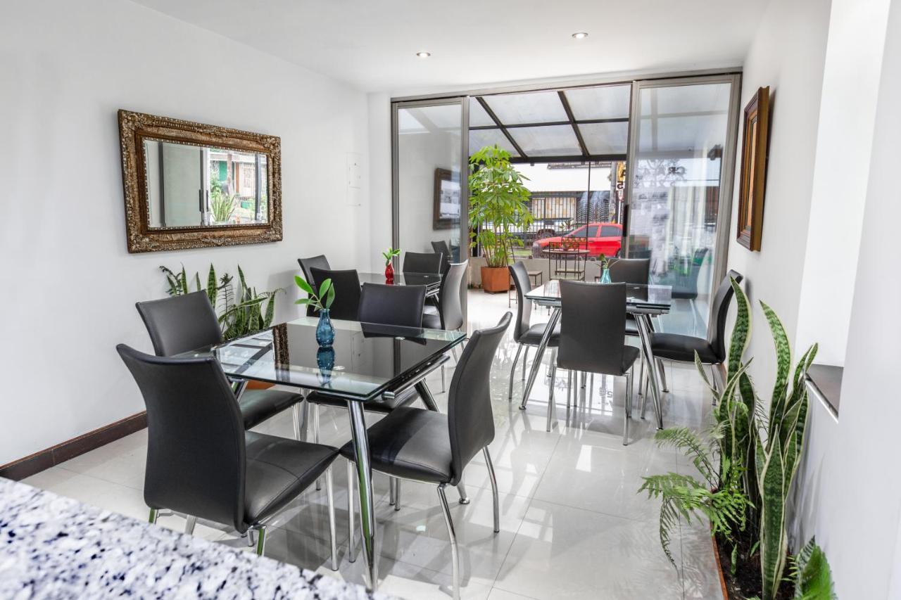 Hotel Casa Quinta Embajada Bogotá Zewnętrze zdjęcie
